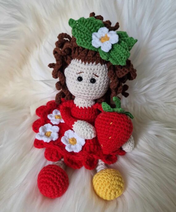 Lėlytė „Braškė”