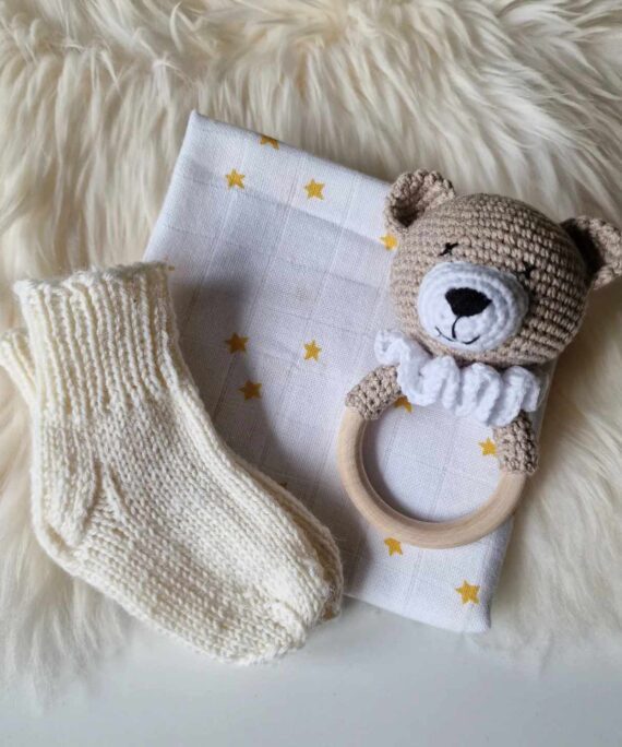 Barškutis-meškutis ir kojinytės