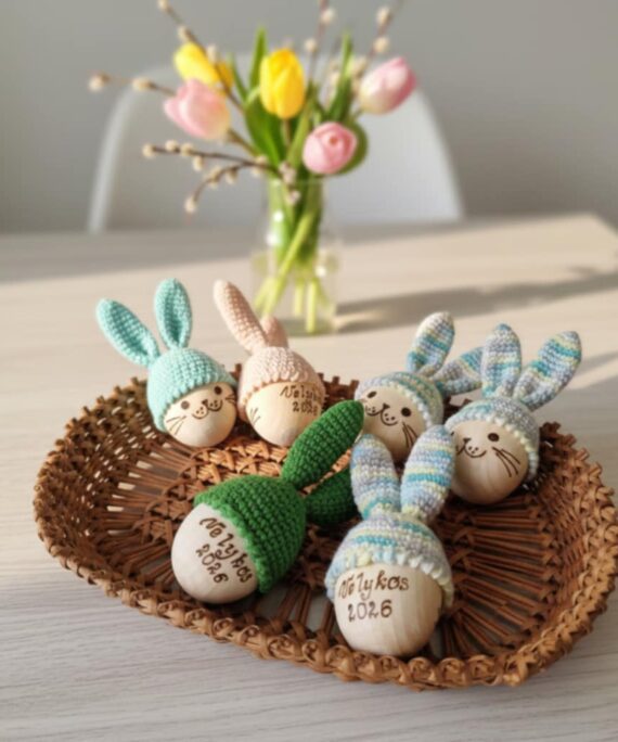 Velykiniai mediniai kiaušiniai (dekoras - nerta vąšeliu, pirografija)